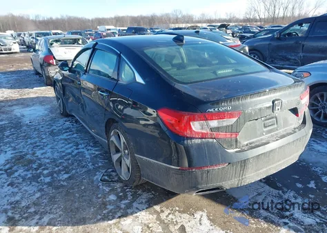 2018 Honda Accord Touring z USA, uszkodzony, nr VIN 1HGCV1F94JA026284